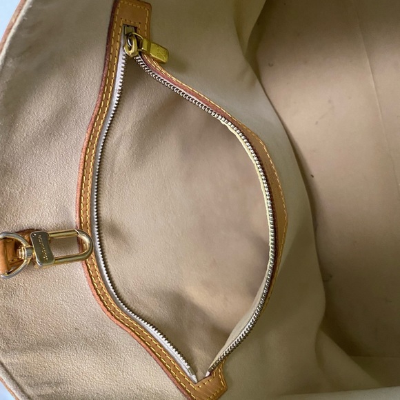 Louis Vuitton Hampstead MM 100% AUTHENTIC - Picture 6 of 14